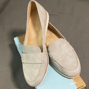 Life Stride Women's Light Gray Loafers